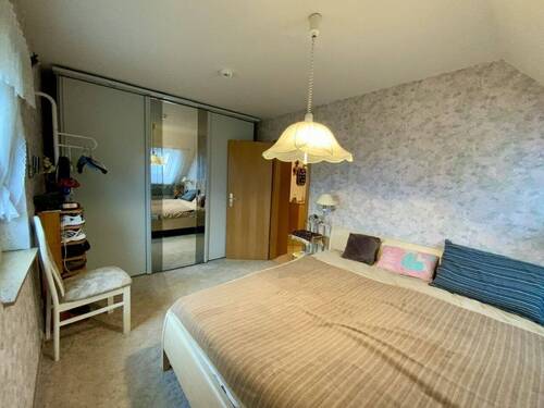 Schlafzimmer im Obergeschoss - 