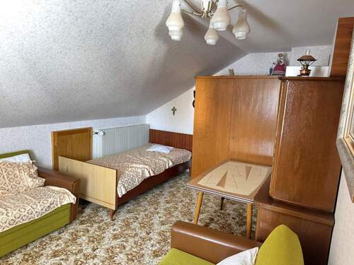 Zimmer 2 Dachgeschoss - 