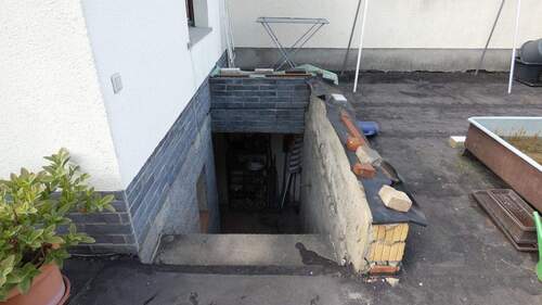 Zugang zum Keller - 