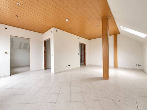 Wohn-/Esszimmer - Renovierte 3-Zimmer-Wohnung mit Balkon und Garage in Oberhaid zu vermieten