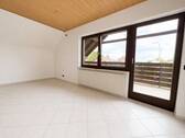 Zutritt zum Balkon - 3 Zimmer Etagenwohnung in Oberhaid