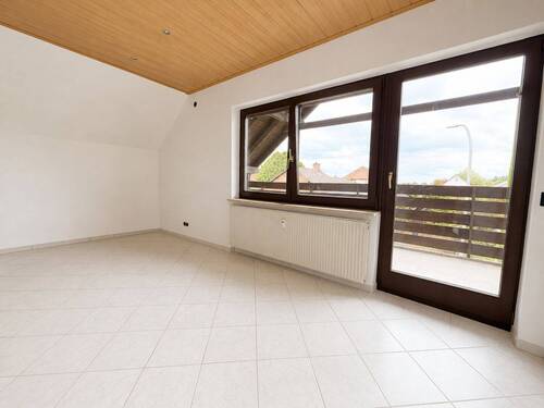 Zutritt zum Balkon - 3 Zimmer Etagenwohnung in Oberhaid