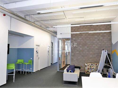 im Büro, 637m² - Büro mit 631,00 m&sup2; in Hamburg zur Miete