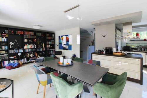 Wohn-und Esszimmer - 4 Zimmer Reihenendhaus zum Kaufen in Berlin