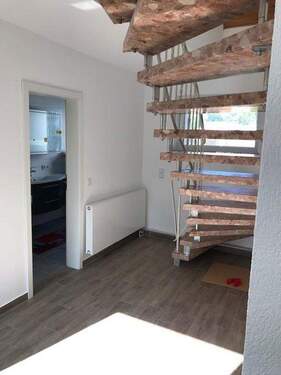Haus 1 Diele Treppe Badeingang - 