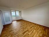 Wohnzimmer - 2 Zimmer Etagenwohnung zur Miete in Delmenhorst