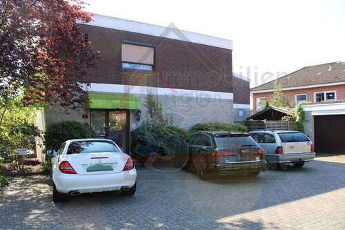 Parkfläche rechts - 