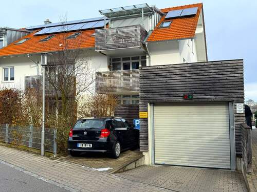 Fassade vorne + TG Einfahrt - 
