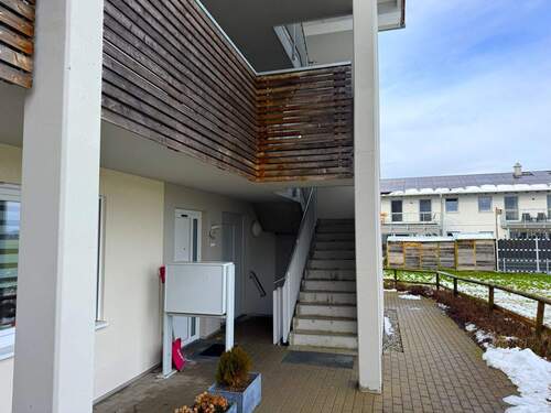 Treppenhaus + Briefkasten - 