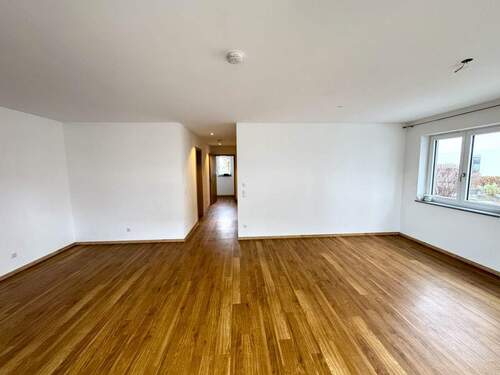 Wohn- und Esszimmer - 