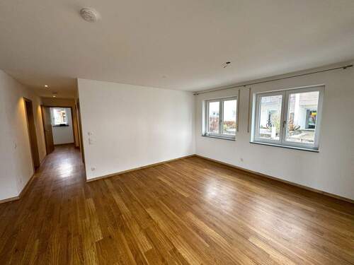 Wohn- und Esszimmer - 