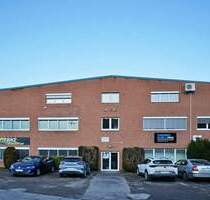 Große Lagerfläche mit Büro in Cossebaude - Dresden