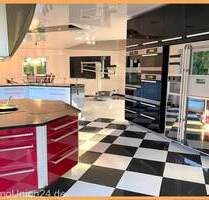 Stilvolles 241 qm Einfamilienhaus mit Luxusausstattung und großer 100 qm Garage für Autoenthusiasten - Schwabach