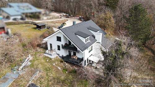 Drohnenaufnahme - 1 Zimmer Mehrfamilienhaus, Wohnhaus in Westerheim