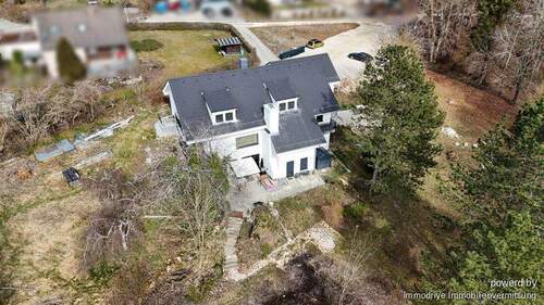 Drohnenaufnahme - Mehrfamilienhaus, Wohnhaus mit 584,20 m&sup2; in Westerheim zum Kaufen