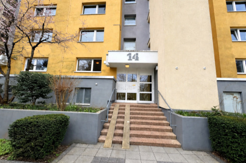 Eingangsbereich - 3 Zimmer Etagenwohnung zum Kaufen in Wiesbaden