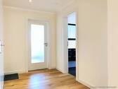 Diele mit Deckenspots - 2 Zimmer Etagenwohnung zur Miete in Wedel