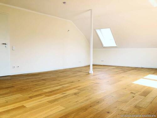 Wohnzimmer aus einer weiteren Perspektive - 
