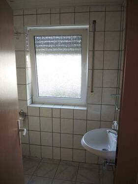 BAd - 1 Zimmer Etagenwohnung in Lindlar