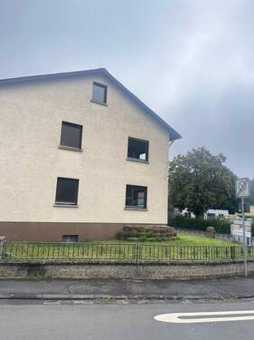 Ansicht - 1 Zimmer Mehrfamilienhaus, Wohnhaus zum Kaufen in Reiskirchen