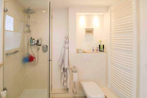 hochwertige Badeinrichtung - 