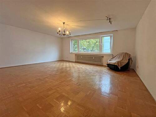 Wohnzimmer - 3 Zimmer Etagenwohnung zum Kaufen in Düsseldorf