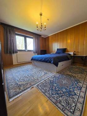 4. Zimmer mit anliegendem Bad - 