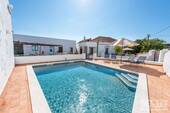 Pool - Mehrfamilienhaus, Wohnhaus mit 417,00 m&sup2; in São Bartolomeu de Messines zum Kaufen