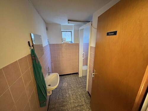 Toiletten EG - 