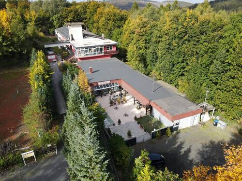 Titelbild - Erfolgreiche Investition: Gewerbeimmobilie mit Restaurant, Pension und Fitnessstudio