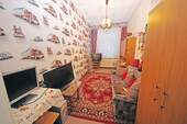 Kinderzimmer im EG (rechts) - 