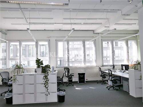 im Büro, 637m² - 