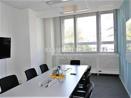im Büro, 637m² - 