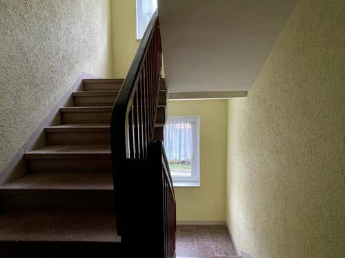 Treppenhaus - 2 Zimmer Etagenwohnung zur Miete in Rosenthal am Rennsteig