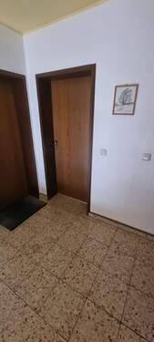 Wohnungseingang - Etagenwohnung mit 70,00 m&sup2; in Oberhausen zur Miete