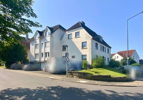 Straßenansicht - 2 Zimmer Mehrfamilienhaus, Wohnhaus in Solingen