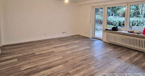 04 Wohnzimmer - 2 Zimmer Etagenwohnung zur Miete in Ilvesheim