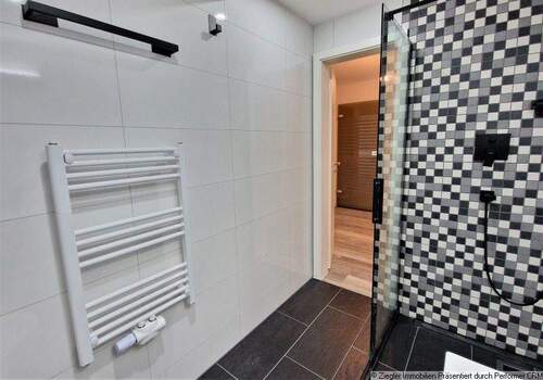 10 Badezimmer, Ansicht A - 