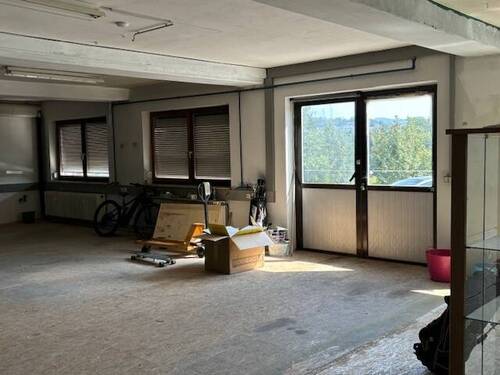 Innen 3 - Büro mit 330,00 m² in Hutthurm zur Miete