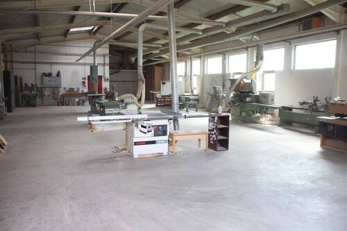 Produktionshalle - Halle 2 - Industriegebäude (ehemalige Schreinerei) zu vermieten in 96328 Schmölz