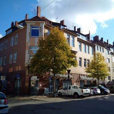 Bild 2 - Schöne Wohnung mit Balkon und Einbauküche am Neustädter Markt