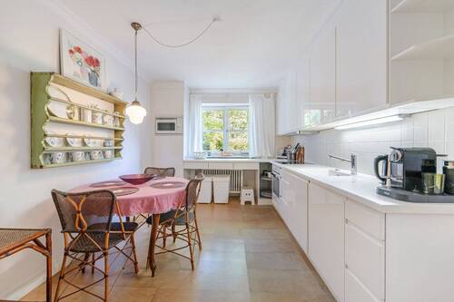 Küche mit Esstisch - 