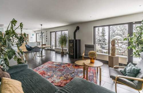 Schöner Wohnen mit Kaminofen - 5 Zimmer Einfamilienhaus in Niedernhausen