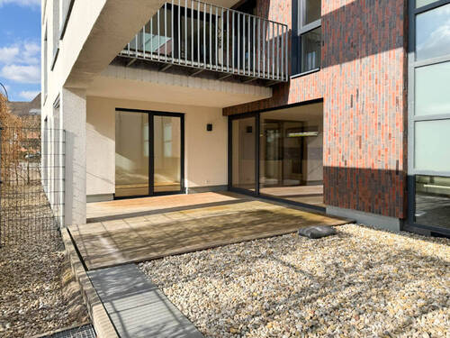 Westterrasse - Neu-UlmLudwigsfeld barrierearme großzügige 3-Zi.-Wohnung mit gemütlicher XL-Terrasse, EBK und TG