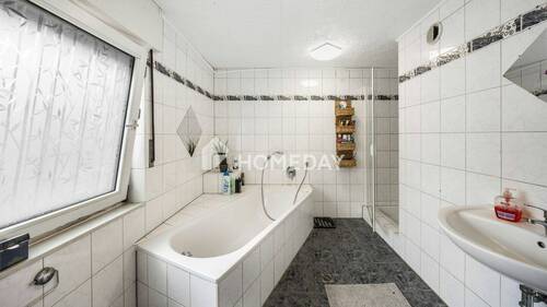 EG Badezimmer 1 - 