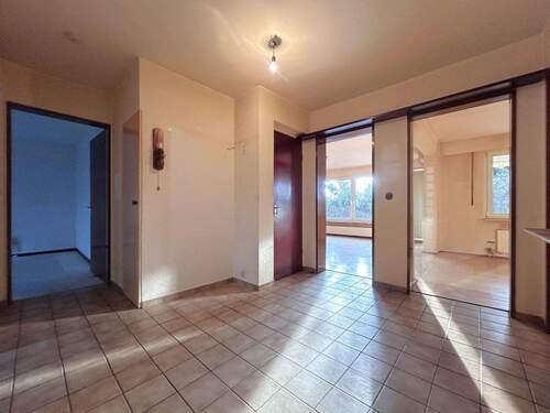 Flur - Etagenwohnung mit 86,50 m&sup2; in Wolfenbüttel zum Kaufen