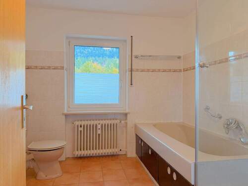Badezimmer - Etagenwohnung mit 114,00 m&sup2; in Schönau am Königssee zum Kaufen