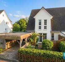 Baujahr 2005 - moderne Doppelhaushälfte mit wohnlich ausgebautem Studio in Kiel-Russee