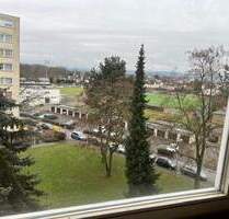 Geld sparen, selbst renovieren - 3 Zimmer Wohnung mit Loggia - sofort frei! - Eschborn