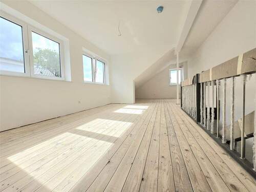 5. Zimmer oder 5. 6. und 7. Zimmer im Dachgeschoss - 